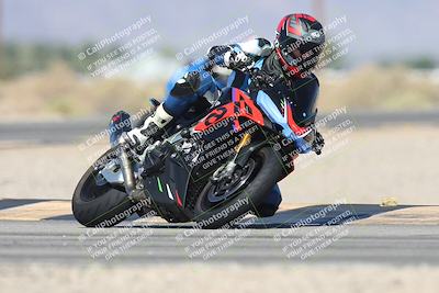 media/Oct-13-2025-Moto Forza (Mon) [[a66d839500]]/3-B Group/Session 3 (Turn 16)/